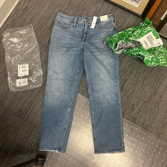 J Crew jeans, petite size 30 mid-rise 90s classic straight fit, pheasant wash - Picture 7 of 9